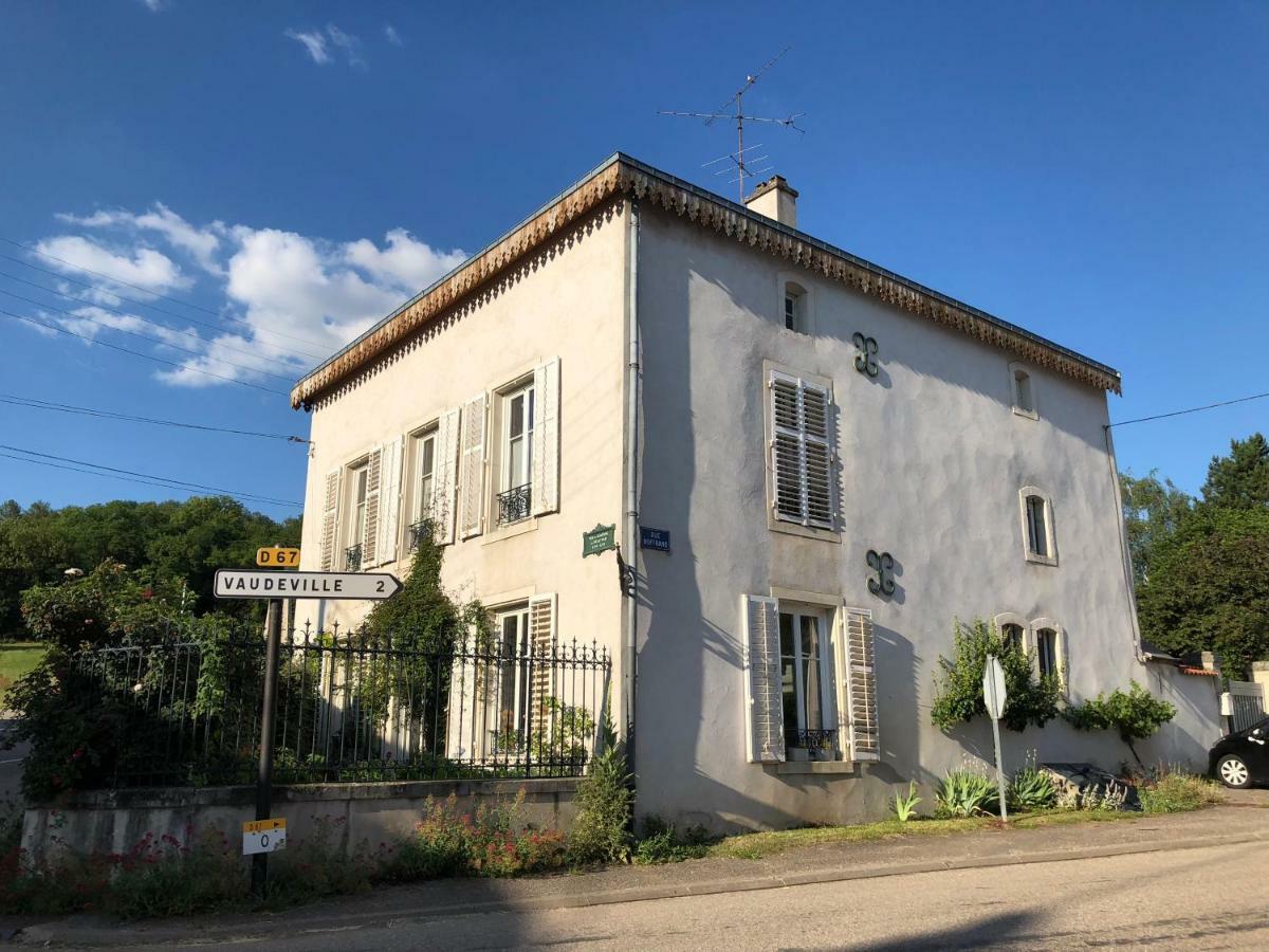 La Fourmi Home Haroue Exterior foto